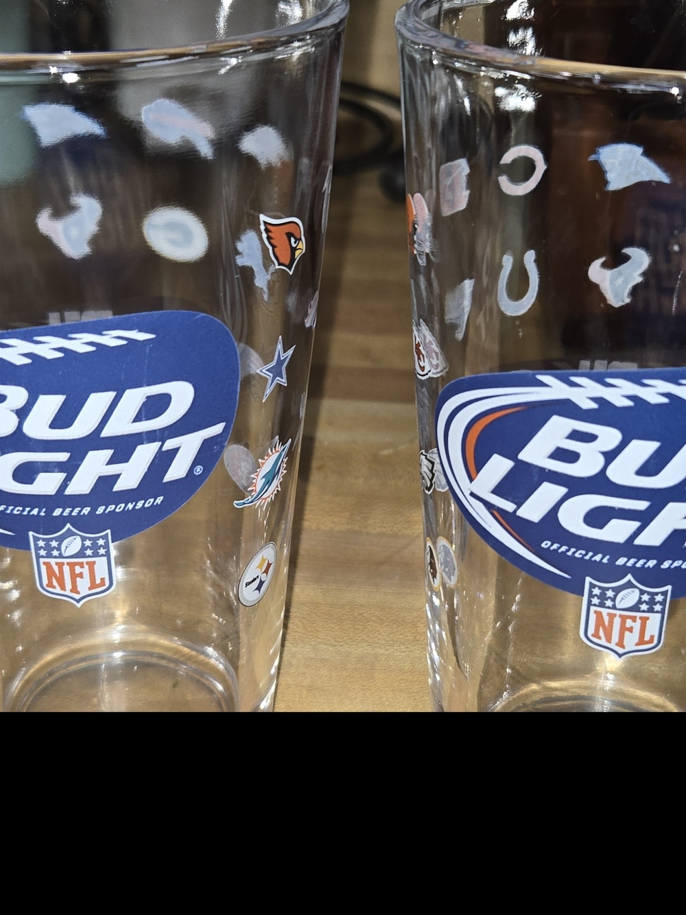 Bud Light 32 NFL Teams Official Beer Sponsor Pint Clear Glass 16 oz Pair Set 2